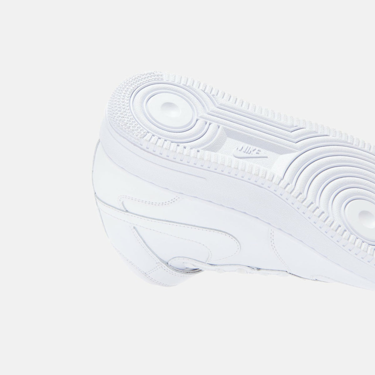 Nike Air Force 1 Mid - White | Kith
