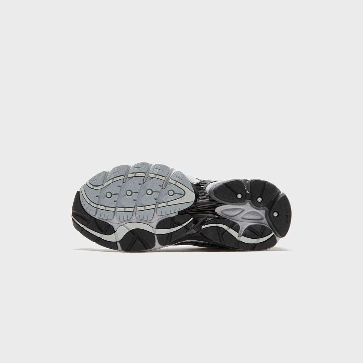 Saucony Progrid Omni 9 - Microchip | Kith