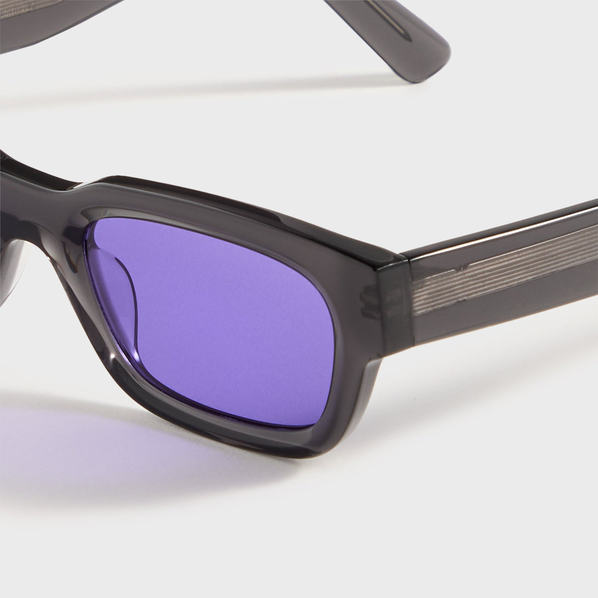 AKILA Zed Sunglasses - Onyx / Grape | Kith