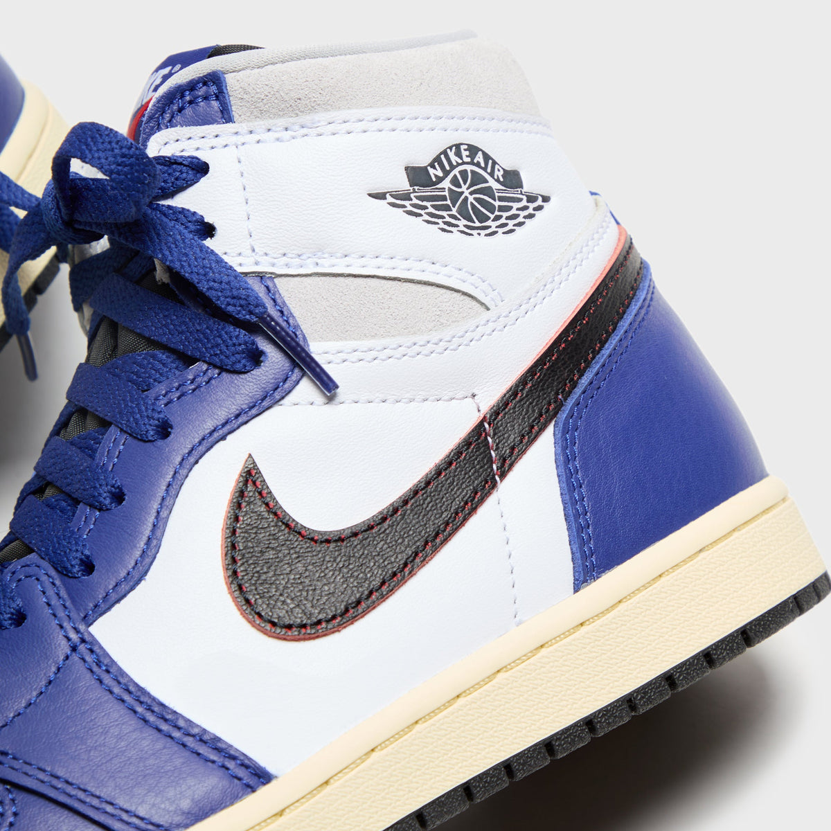 Jordan Air Jordan 1 Retro High OG - White / Black / Neutral Grey / Dee | Kith