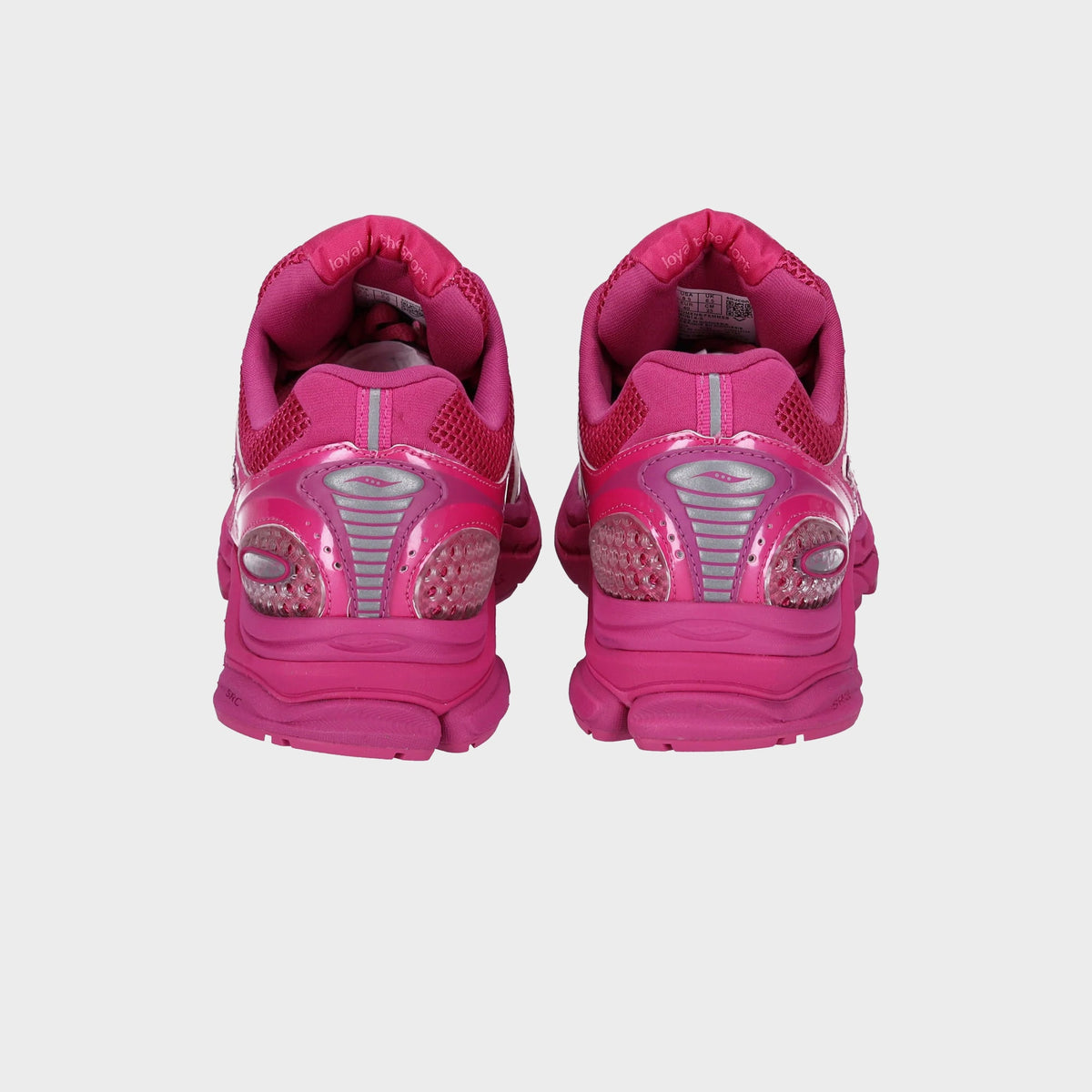 Saucony WMNS Progrid Triumph 4 - Pink | Kith