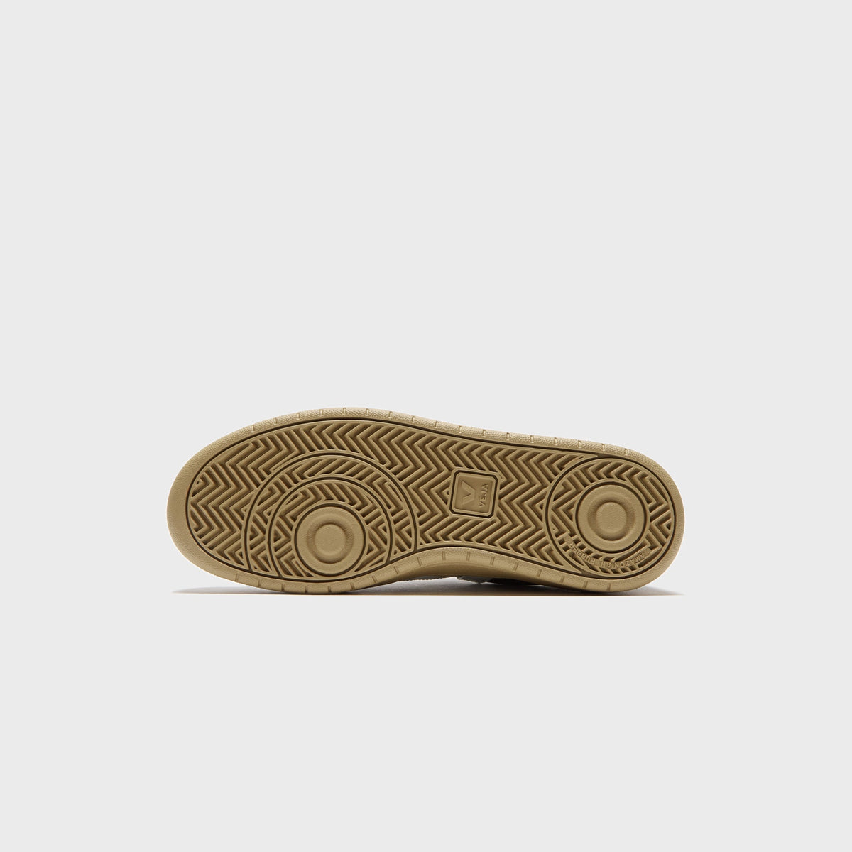 Veja V-12 - Extra Black / White Dune | Kith
