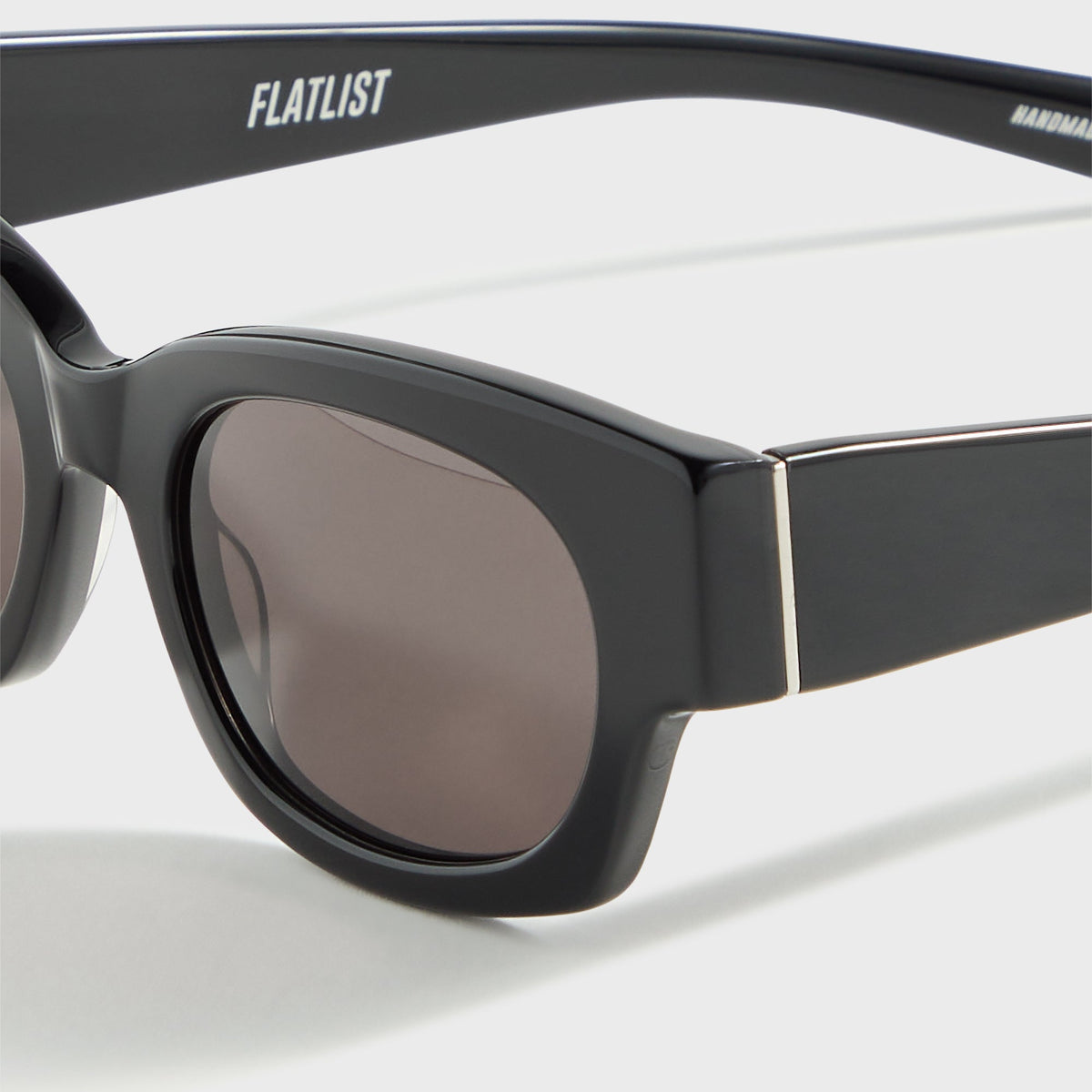 Flatlist Shade 01 - Solid Black / Solid Black Lens | Kith