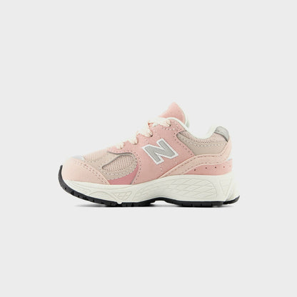 New Balance Infant 2002 - pink sand | Kith