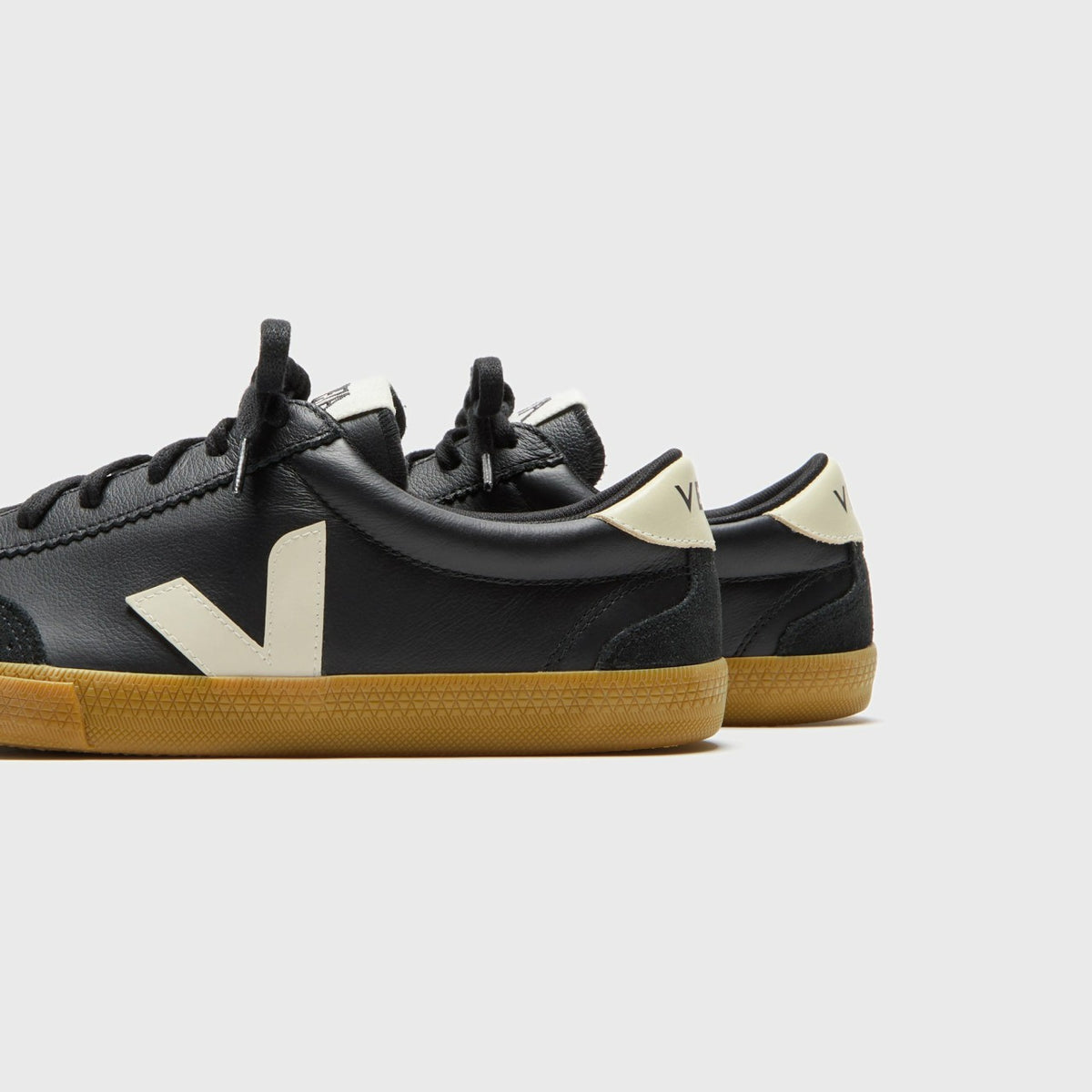 Veja Volley - Black Pierre | Kith