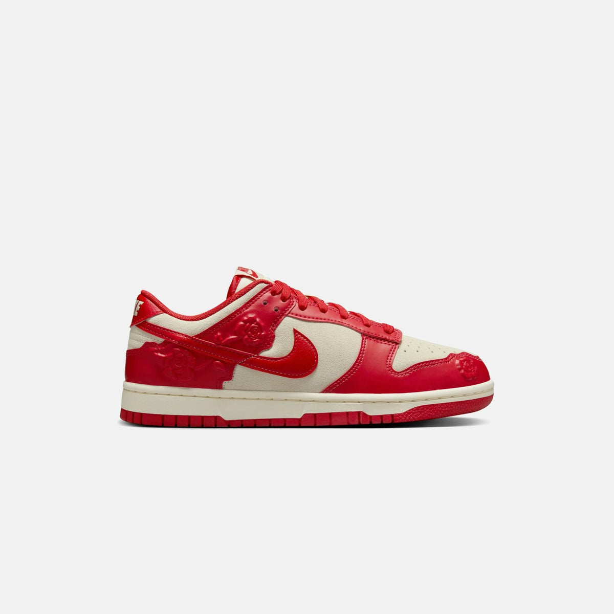 Nike WMNS Dunk Low SE - Coconut Milk / University Red / Pale Ivory | Kith