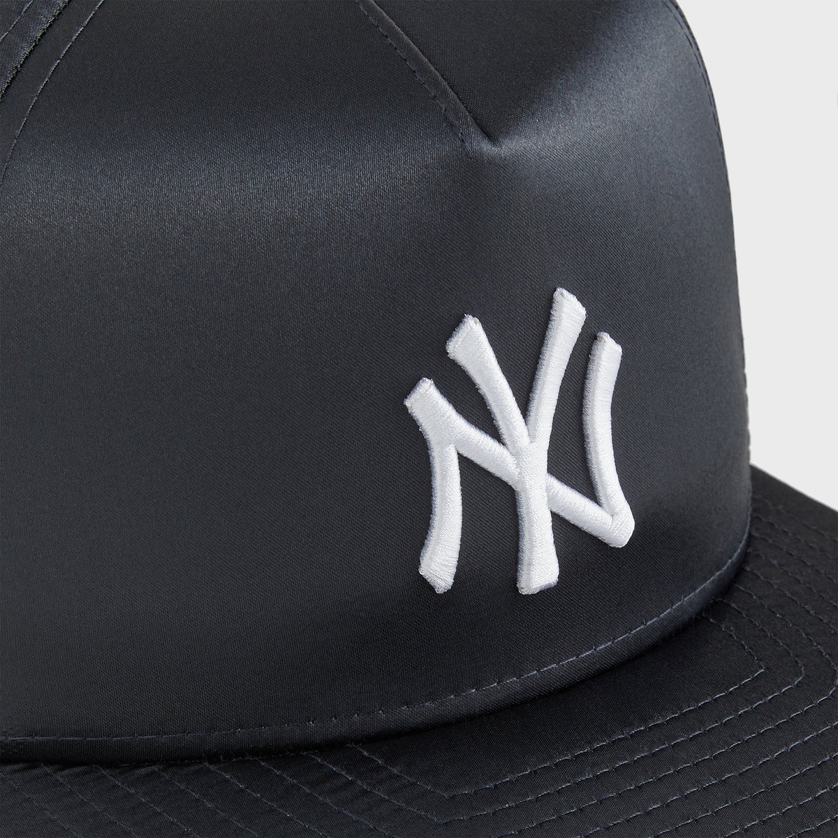 Kith & New Era for the New York Yankees Satin 9FORTY Snapback - Vague | Kith