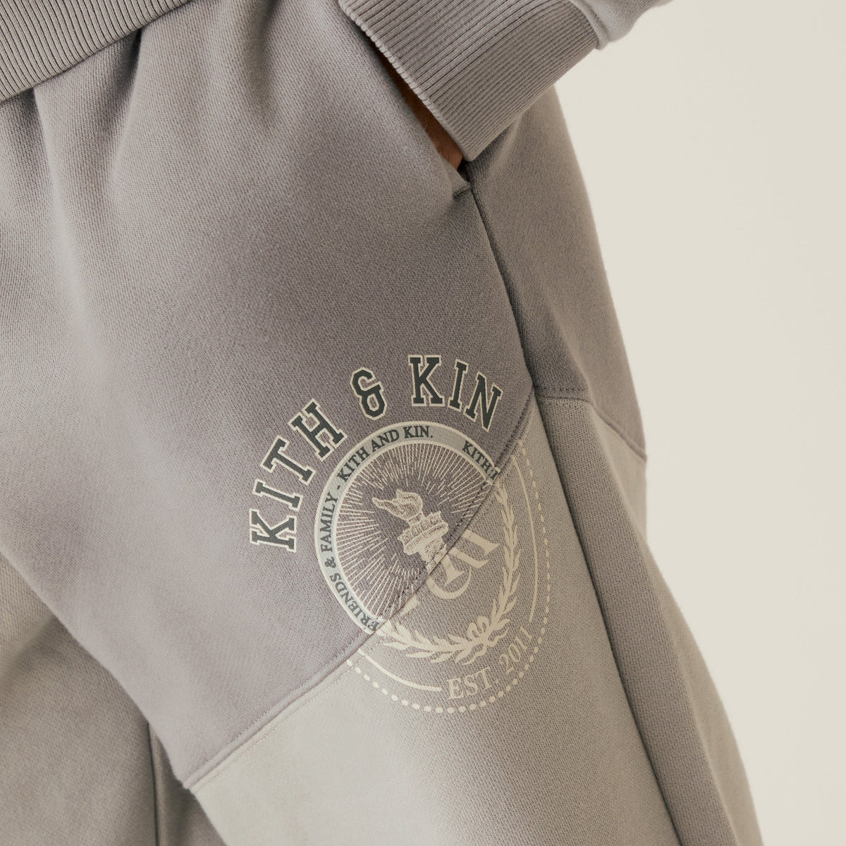 Kith Women Chelsea III Patchwork Sweatpant - Statue | Kith