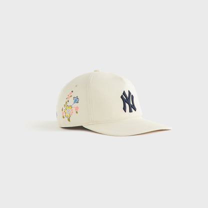 Kith Kids for the New York Yankees Floral Hitch Snapback - Sandrift | Kith