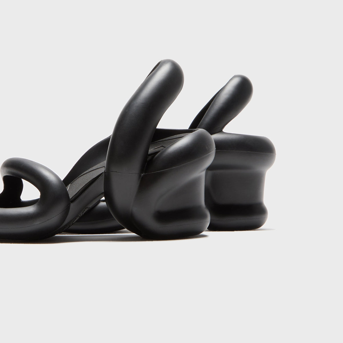 Camper Kobarah - Black | Kith