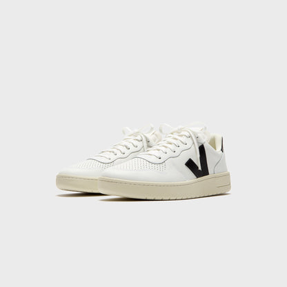 Veja V-10 - Extra White / Black | Kith