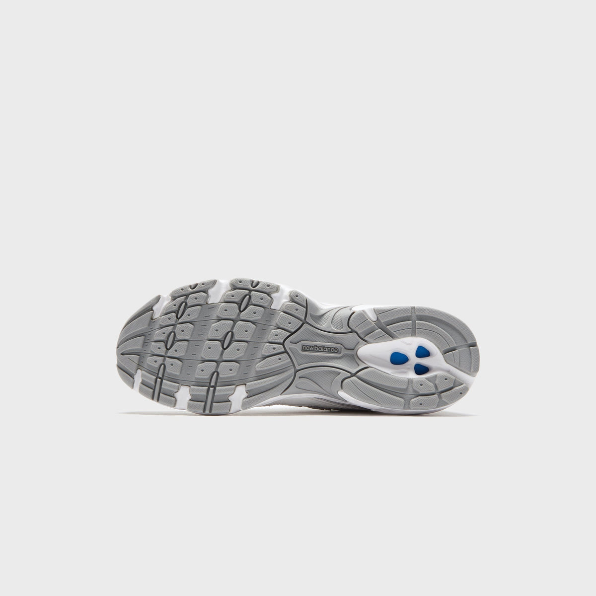 New Balance WMNS 740 - Grey / Reflection / Slate Grey | Kith