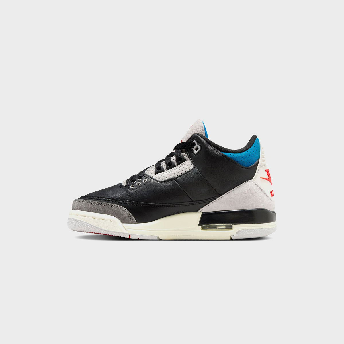 Jordan GS Air Jordan 3 Retro OG - Black / Chile Red / Neutral Grey / M | Kith