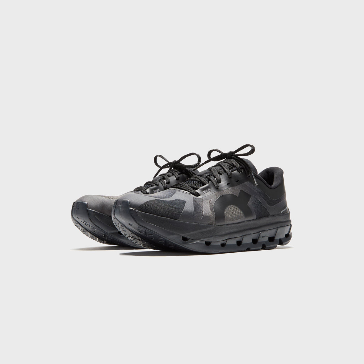 On Running x SLAM JAM Cloud 5 - Gull / Black | Kith