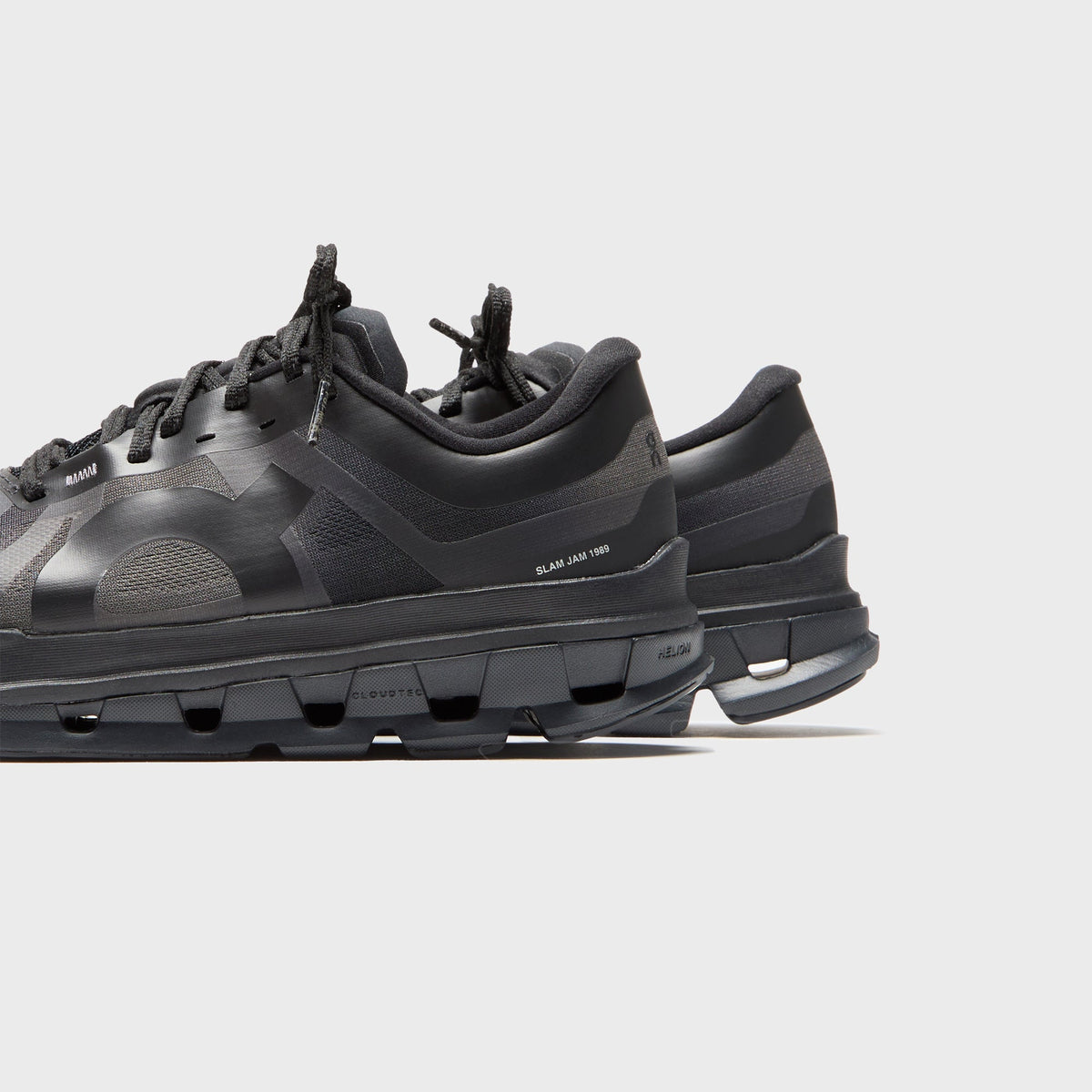 On Running x SLAM JAM Cloud 5 - Gull / Black | Kith